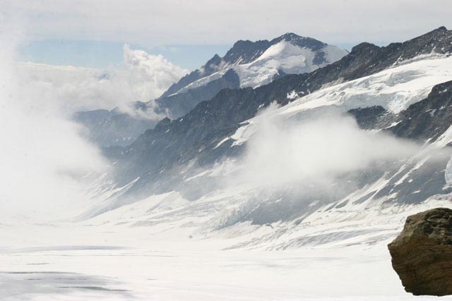 スイスアルプスのユングフラウとアレッチ（Swiss Alps Jungfrau-Aletsch）2001/07年自然遺産