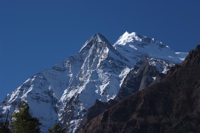 ドゥクレポカリ（Dhukare Pokhari）から眺めたアンナプルナⅡ