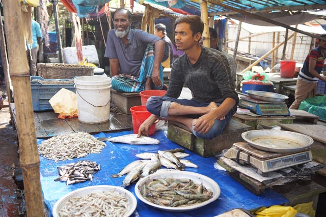 モングラの魚市場（バングラデシュ）