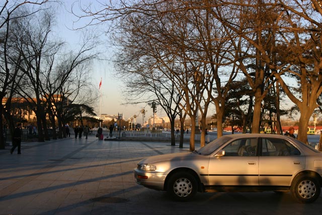 天安門広場朝の風景