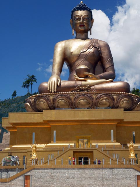 ティンプー（Thimphu）の大仏（Buddha Dordenma at Kuenselphodrang）