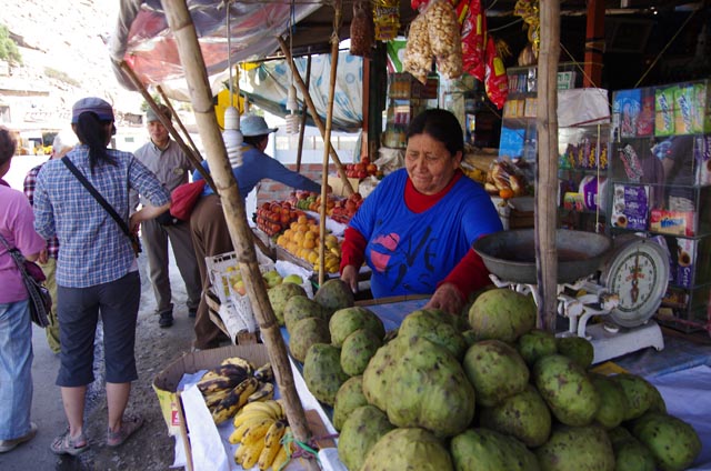 チャキスタンボ市場（Chaquistambo market）
