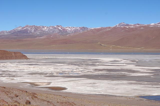ボリビアのカピナ湖（Laguna Capina）