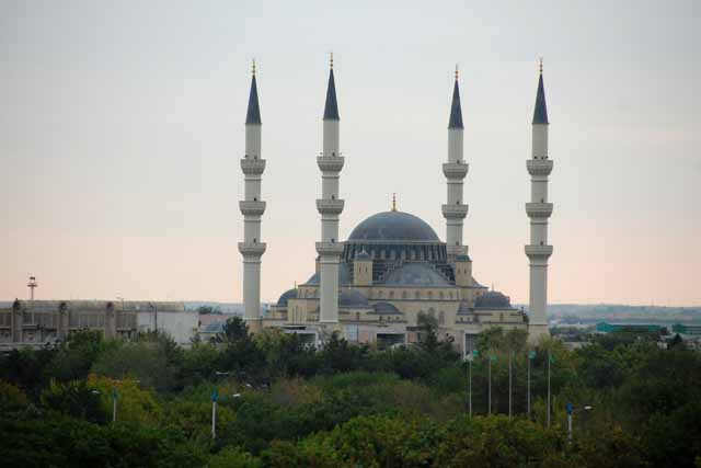 アシハバードのモスク（Mosque in Ashgabat）