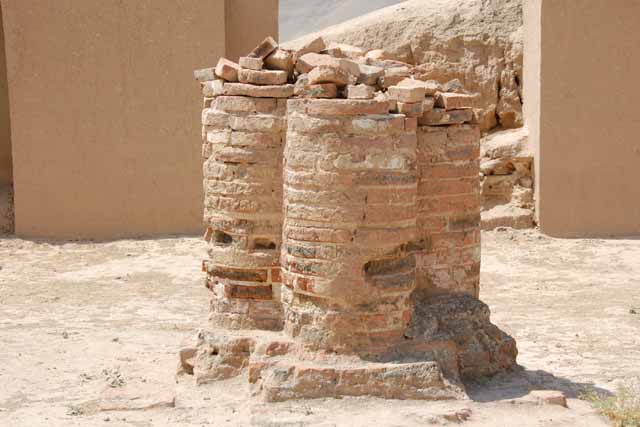 ニサのパルティア時代の城塞群（Parthian Fortresses of Nisa）2007年文化遺産