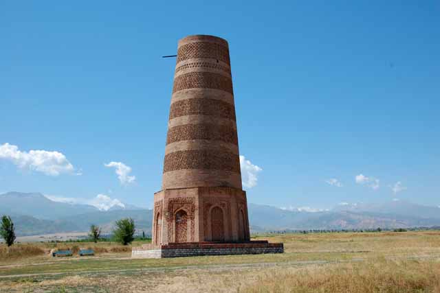 キルギス／バラサグン遺跡のブラナの塔（Burana tower at Balasugan, Kyrgyz）
