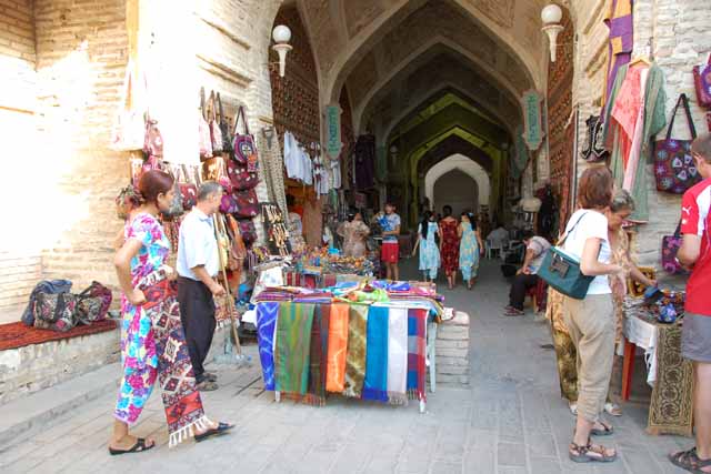 ウズベキスタン／ブハラのタキバザール（Taki bazaar in Bukhara）