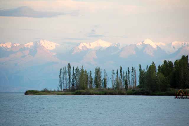 中央アジアの旅2007：イシククル湖