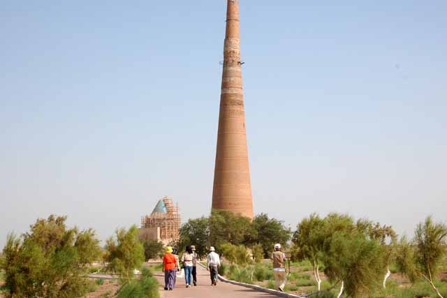 クフナウルゲンチのクトルグティムールミナレット（Kutlug Timur minaret in Kunya Urgench）