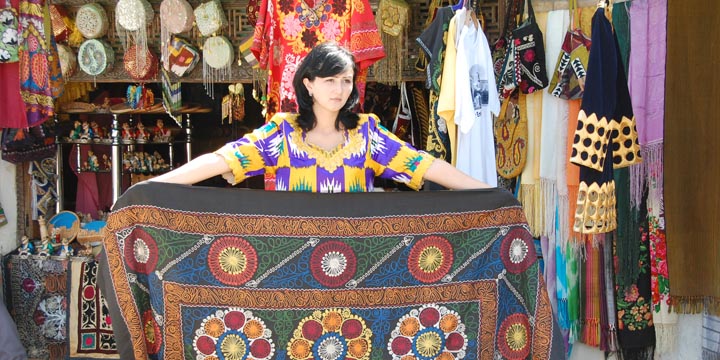 サマルカンドのバザールにて／at the main bazaar of Samarkand