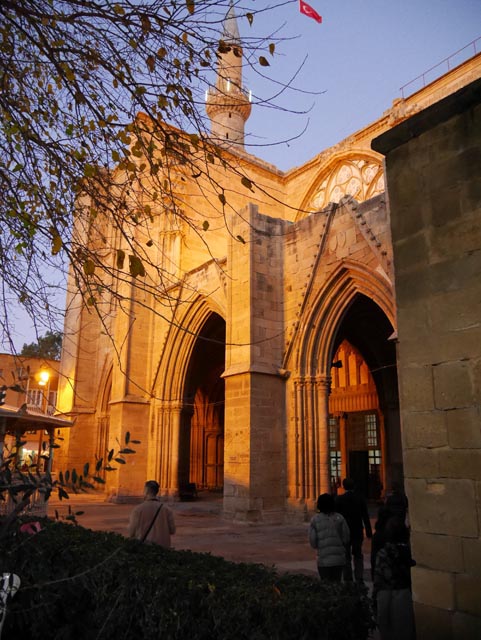 北ニコシア（north Nicosia）のセリミエジャミイ（Selimiye Camii）