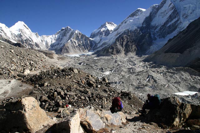 ネパールのクーンブ氷河（Khumbu Glacier）
