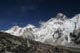 カラパタールから眺めたクーンブツェ，チャンツェ，無名峰，エベレスト