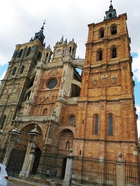 アストルガのサンタマリア大聖堂（スペイン）