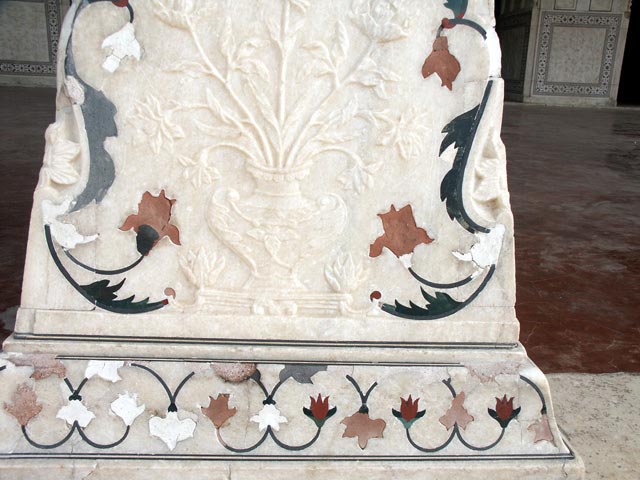 アーグラ城の美しい象嵌模様