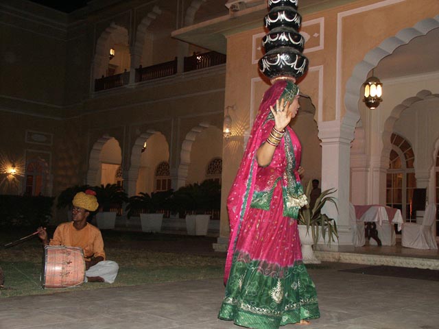ジャイプールのラジャスタンダンス（Raijasthan Dance at Jaipur）