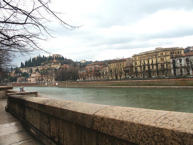 イタリアのヴェローナ／アディジェ川（Italy／Adige）