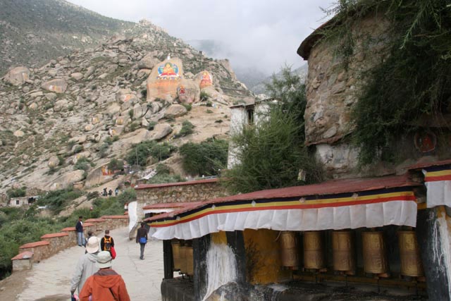 デプン寺の写真