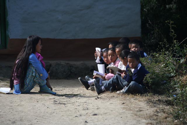 タプレジュン（Taplejung）の学童