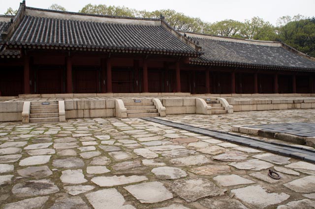 宗廟（Jongmyo Shrine）