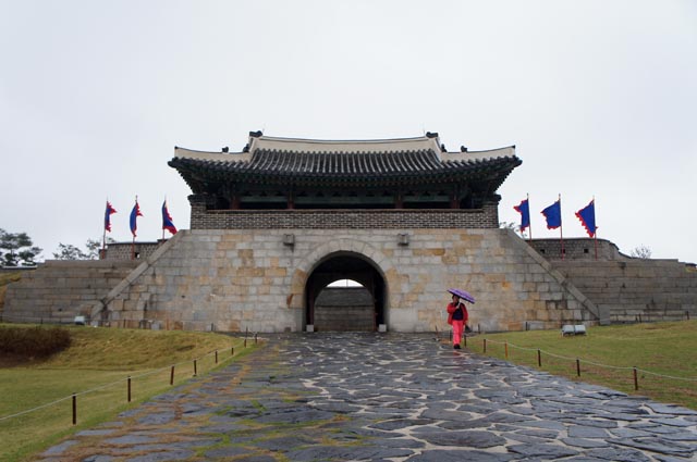 華城（Hwaseong Fortress）