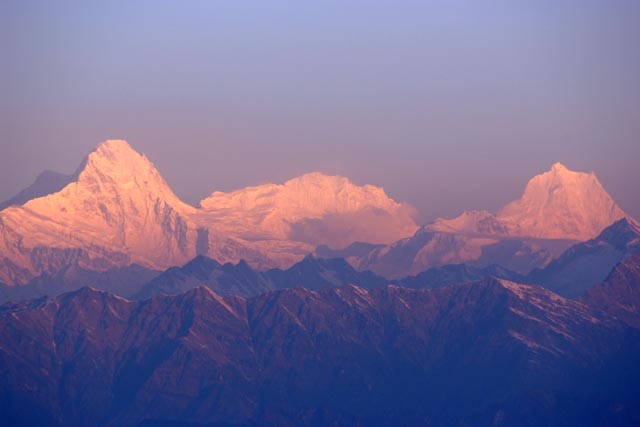 ラウルビナヤクの朝眺めたマナスル３山（Manaslu：8,156m）