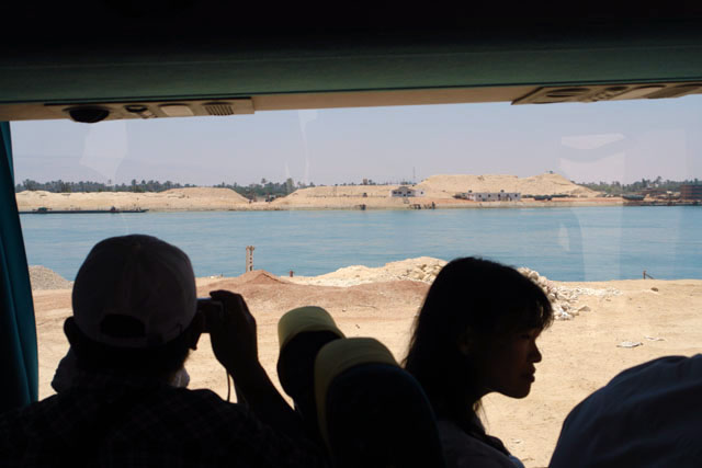 スエズ運河とその前後の写真