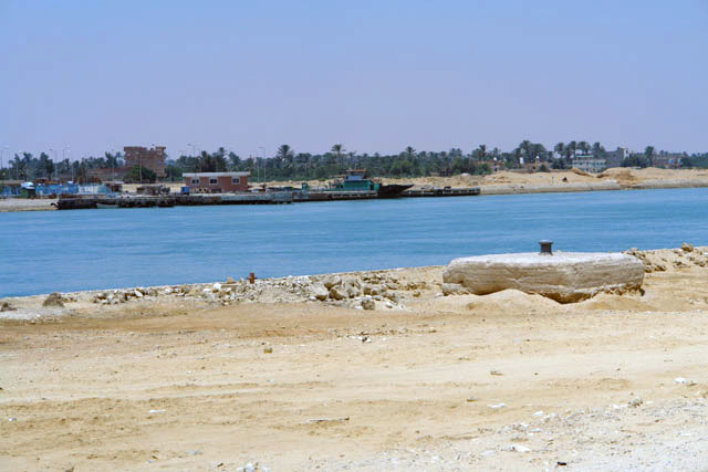 スエズ運河とその前後の写真