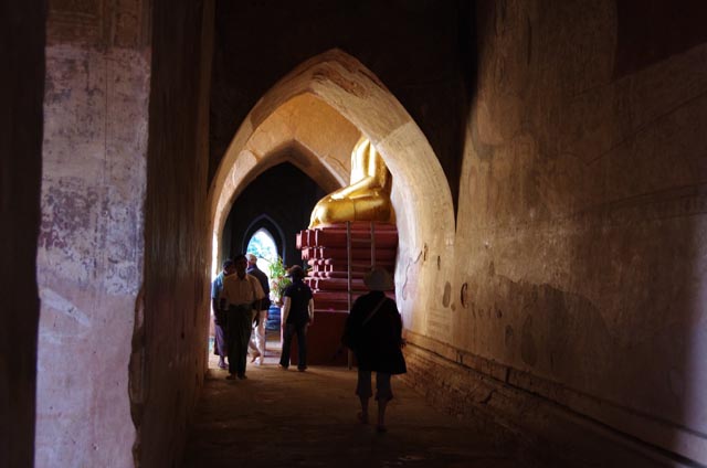 スラマニ寺院の写真