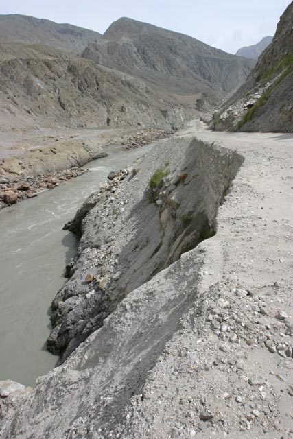パキスタンのチラース／インダス川（Pakistan／Indus）