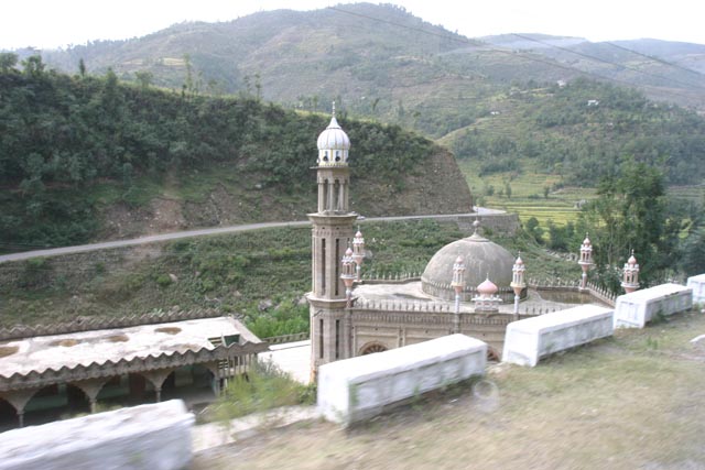 パキスタン／ベシャムのモスク（a mosque at Besham）