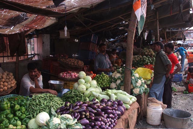 インド／ウッタルカシの市場（Bazaar in Uttarkashi）