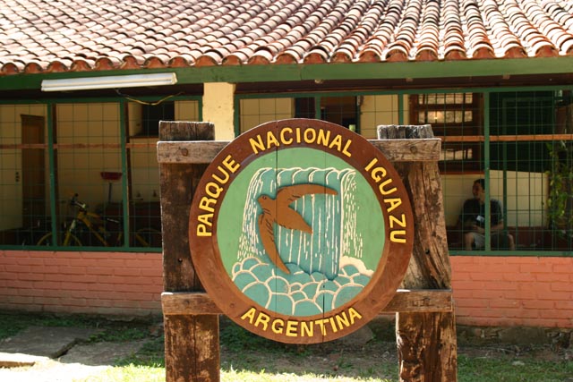 イグアス国立公園（アルゼンチン）のトロッコ列車風景
