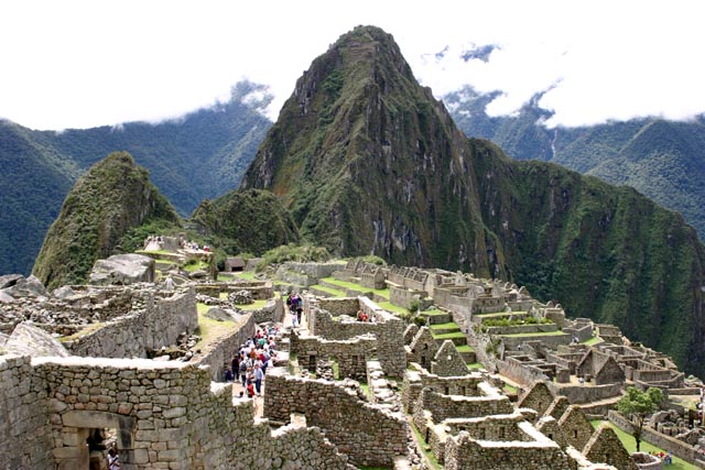 ペルーインカ帝国マチュピチュ（Machu Picchu／2,300m）