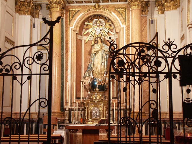 バレンシア大聖堂のマリア像（Virgin Mary at Valencia cathedral）