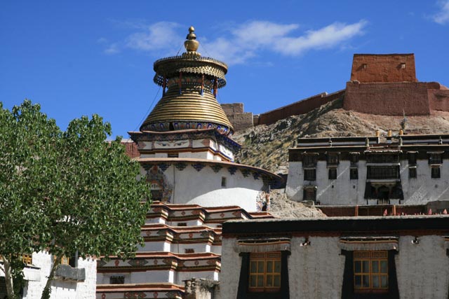 ギャンツェのパルコンチューデ（白居寺）（Palkhor monastery in Gyantse）
