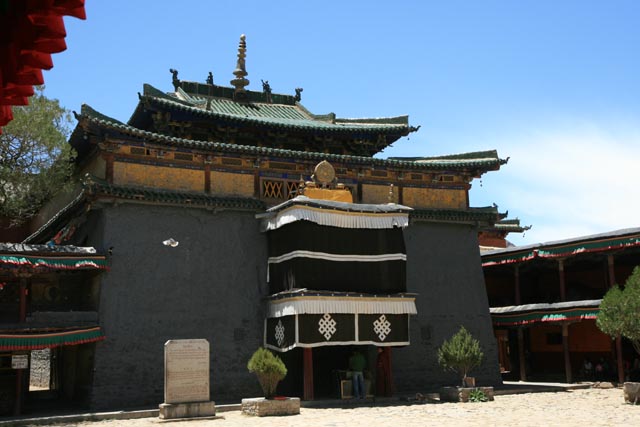ギャンツェ近くのシャル寺（夏魯寺）（Shalu monastery near Gyantse）