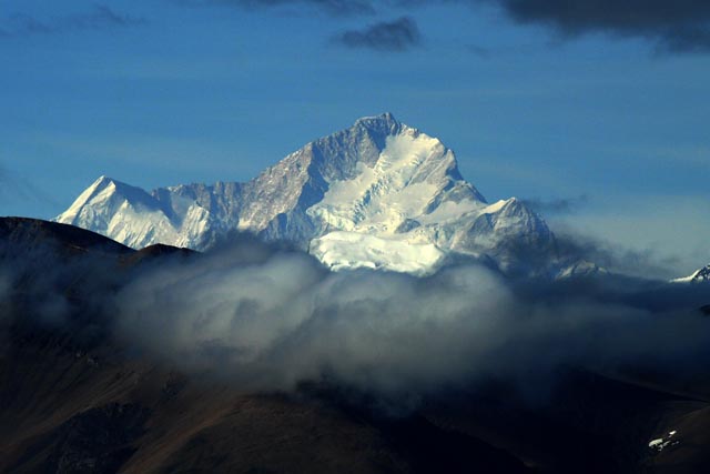 パンラ（チベット）から眺めたマカルー（Makalu：8,463m）