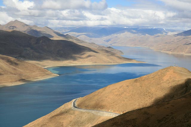 チベット／ヤムドク湖（Tibet／Yamdrok tso）