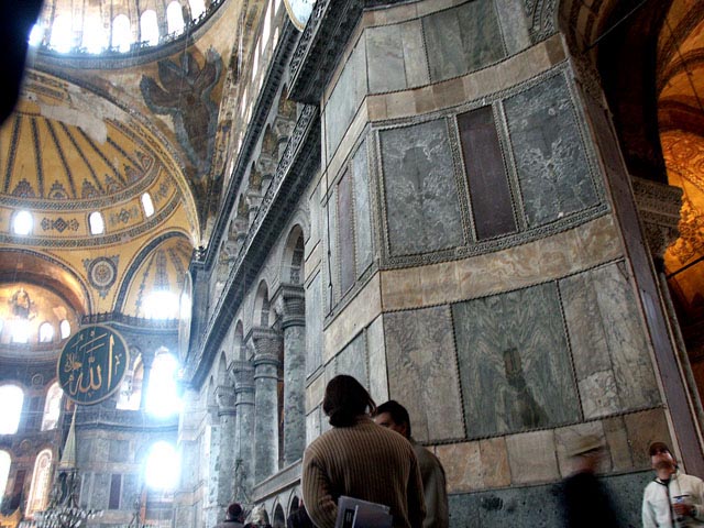 アヤソフィアの内部（inside Hagia Sophia）