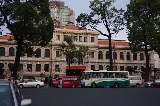 サイゴン中央郵便局での眺め