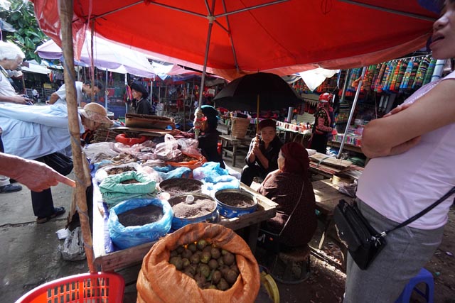 シンホー市場（ベトナム北辺）