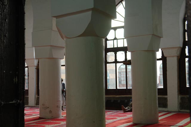 サナアのモスク内部（inside Mosque in Sana'a）