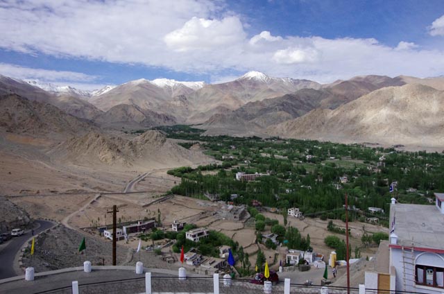 シャンティストゥーパ（Ladakh Shanti Stupa）での写真